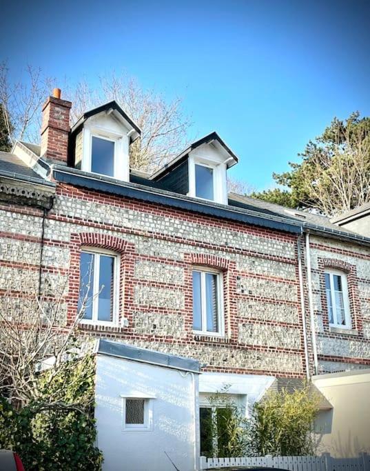 Etretat: Agreable Maison De Ville Εξωτερικό φωτογραφία